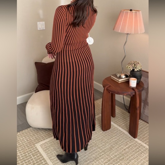 Staud Claretta pleated maxi dress - Picture 3 of 5